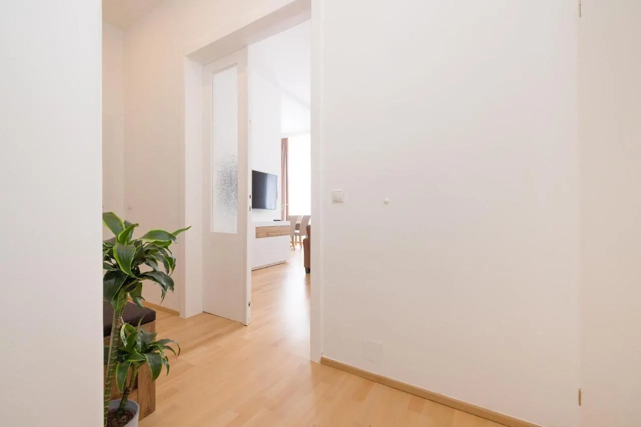Yourapartment City Center Vienna 0*,