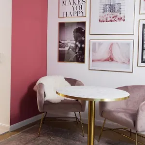 Hideaways - Nikolai Homes Viena