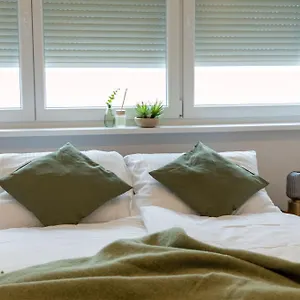  Apartment Large - Great For Groups - With Balcony Or Terrace